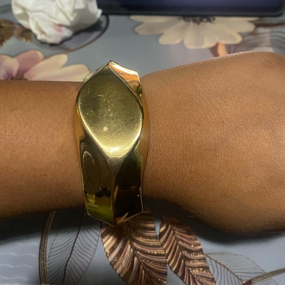 Gold Bangle - Picture 3 of 5